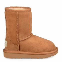 Hot Sale 🧨 Ugg 👧 Girls Classic 2 🥾 Boots for Baby 👟 Shoes and 🥾 Boots Colour Chestnut 👍
