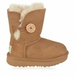 Hot Sale ๐ Ugg Boys Bailey Button ๐ฅพ Boots for Baby ๐ Shoes and ๐ฅพ Boots Colour Chestnut ๐
