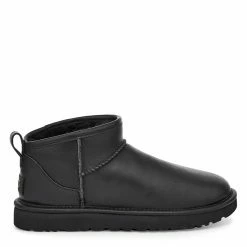 Best Pirce 🌟 Ugg Ugg Classic UM Lthr Ld10 for 👩 Women's 🥾 Boots Colour Black ❤️